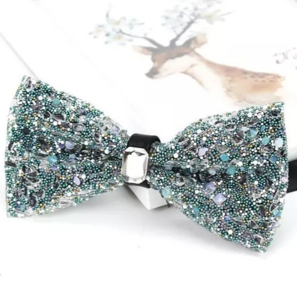 Bow tie - Picture 1 of 5
